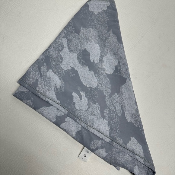 LULULEMON ALL YOU NEED SCARF, HSJS:  HERITAGE SPECKLE CAMO, GRAY, NWT, ONE SIZE - Picture 5 of 7
